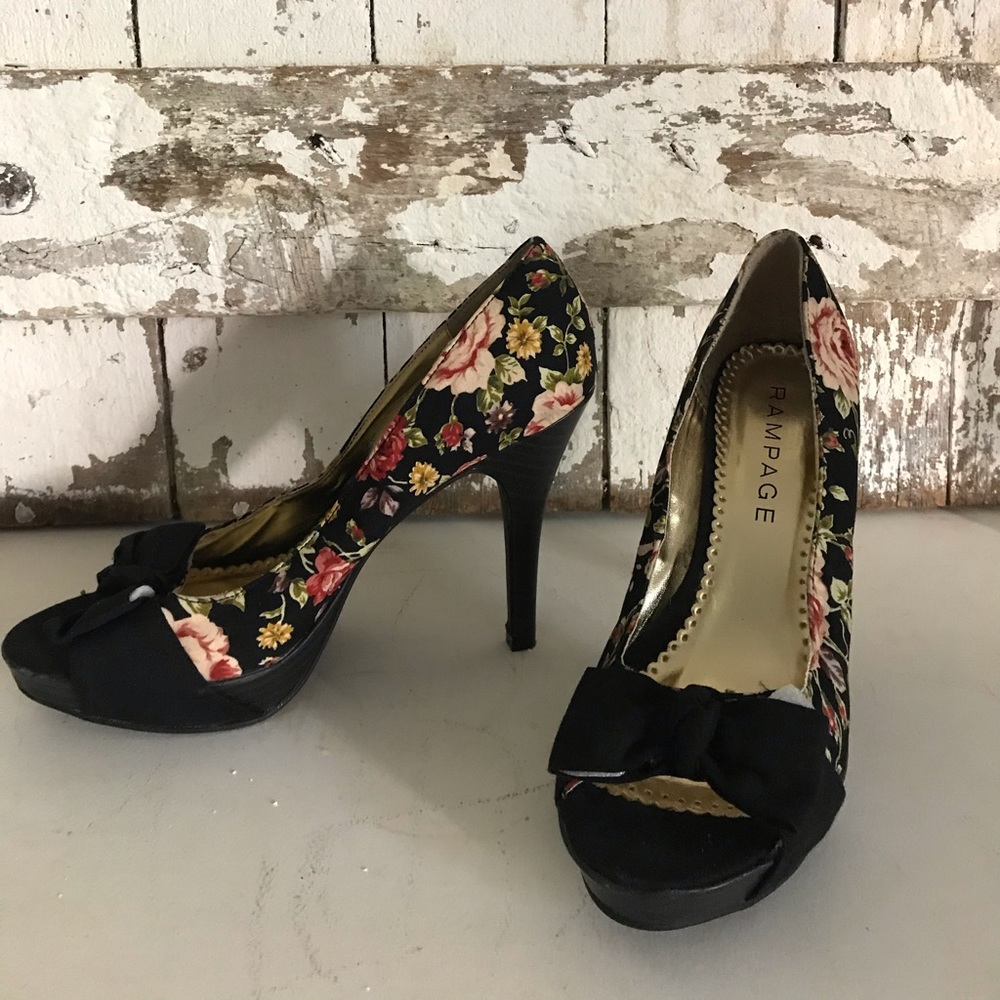 Rampage BRAND NEW floral heels